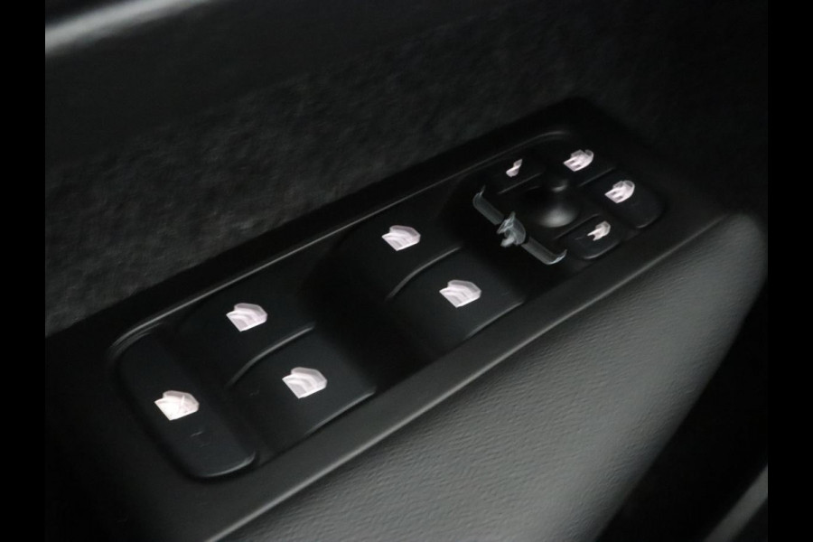 Volvo XC40 1.5 T5 Recharge Inscription | Trekhaak | Stoelverwarming | Adaptive cruise | Camera | Carplay | Navigatie | Full LED | Climate control | PHEV | Plug In