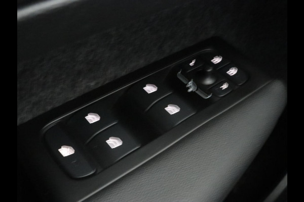 Volvo XC40 1.5 T5 Recharge Inscription | Trekhaak | Stoelverwarming | Adaptive cruise | Camera | Carplay | Navigatie | Full LED | Climate control | PHEV | Plug In