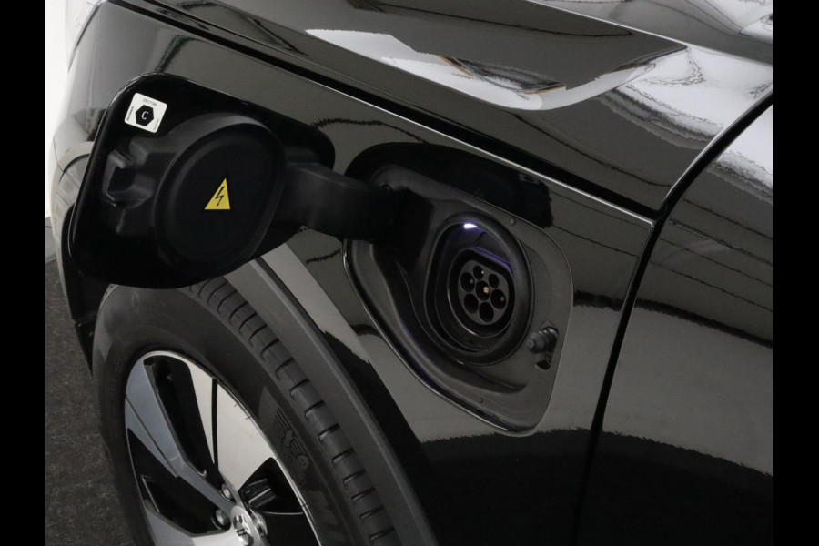 Volvo XC40 1.5 T5 Recharge Inscription | Trekhaak | Stoelverwarming | Adaptive cruise | Camera | Carplay | Navigatie | Full LED | Climate control | PHEV | Plug In