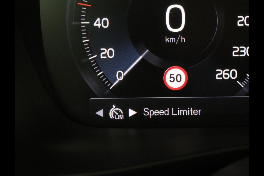 Volvo XC40 1.5 T5 Recharge Inscription | Trekhaak | Stoelverwarming | Adaptive cruise | Camera | Carplay | Navigatie | Full LED | Climate control | PHEV | Plug In