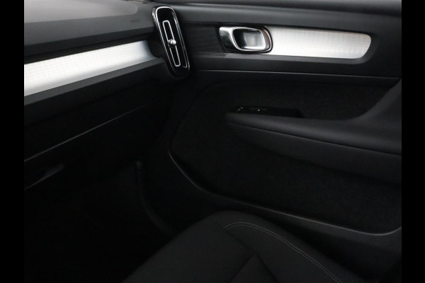Volvo XC40 1.5 T5 Recharge Inscription | Trekhaak | Stoelverwarming | Adaptive cruise | Camera | Carplay | Navigatie | Full LED | Climate control | PHEV | Plug In