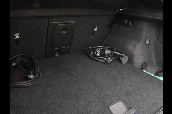 Volvo XC40 1.5 T5 Recharge Inscription | Trekhaak | Stoelverwarming | Adaptive cruise | Camera | Carplay | Navigatie | Full LED | Climate control | PHEV | Plug In