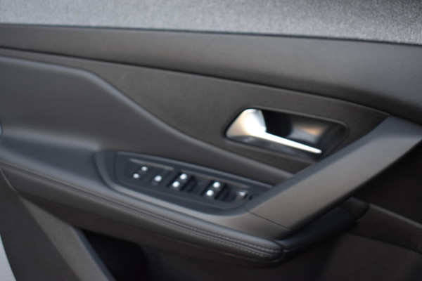 Peugeot 308 1.2 PureTech 130PK Allure Pack | Navi | Camera | LED | Stoelverw. | Incl. garantie