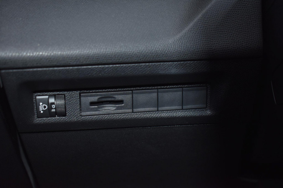 Peugeot 308 1.2 PureTech 130PK Allure Pack | Navi | Camera | LED | Stoelverw. | Incl. garantie