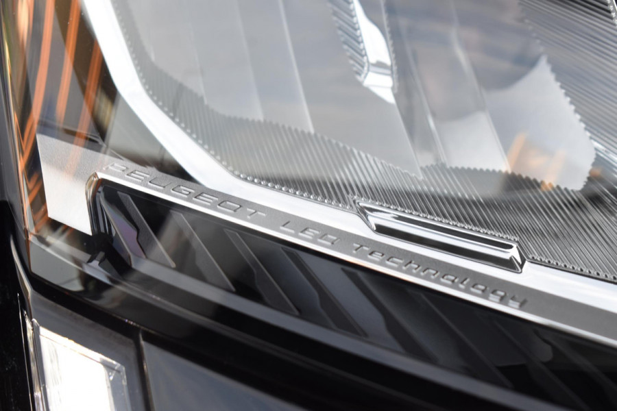 Peugeot 308 1.2 PureTech 130PK Allure Pack | Navi | Camera | LED | Stoelverw. | Incl. garantie