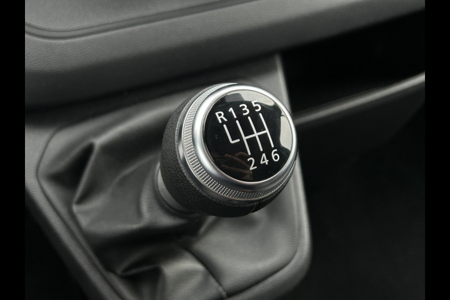 Renault Trafic 2.0 dCi / L2H1 / 1e EIG. / 21.178 KM !! / TREKHAAK / AIRCO / CRUISE / NAVI / APPLE CARPLAY / 3-ZITS / LED