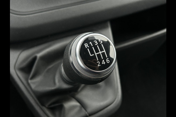 Renault Trafic 2.0 dCi / L2H1 / 1e EIG. / 21.178 KM !! / TREKHAAK / AIRCO / CRUISE / NAVI / APPLE CARPLAY / 3-ZITS / LED