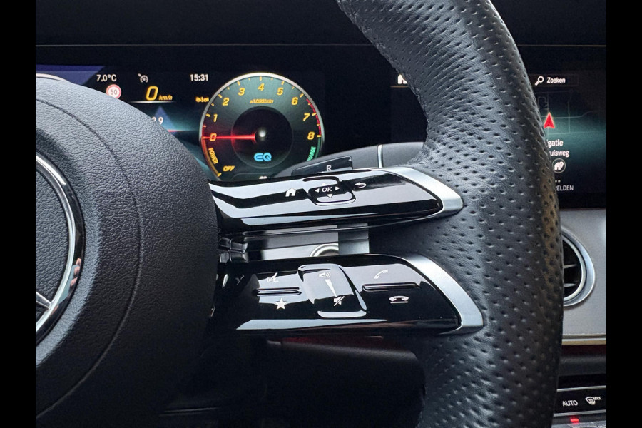 Mercedes-Benz E-Klasse Estate 300 e AMG Line PHEV | Elek. Wegklapbare Trekhaak | Open dak | Multibeam | Stoelverwarming | Achteruitrijcamera | Adaptive Cruise Control