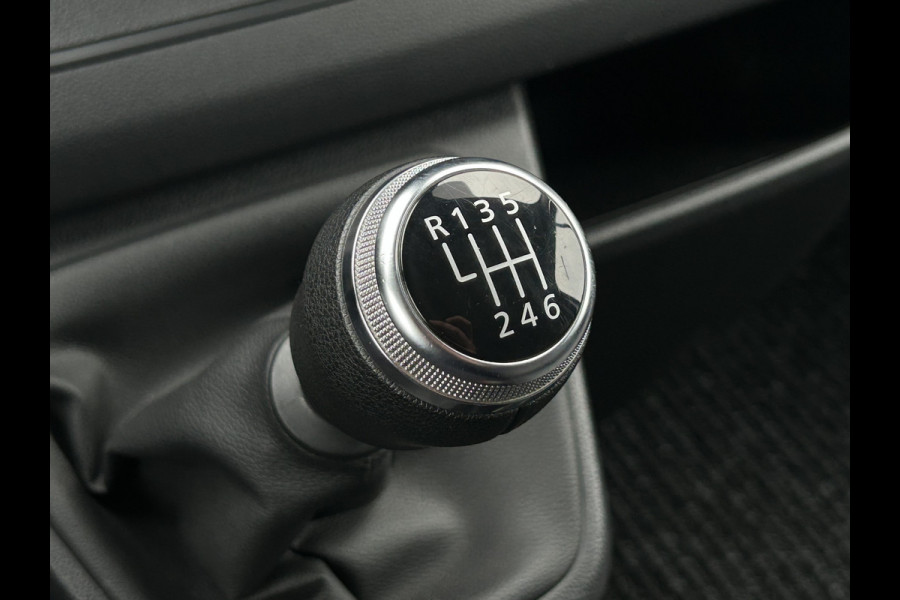 Renault Trafic 2.0 dCi / L2H1 / 24.451 KM !! / 1e EIG. / TREKHAAK / AIRCO / CRUISE / BLUETOOTH / 3-ZITS