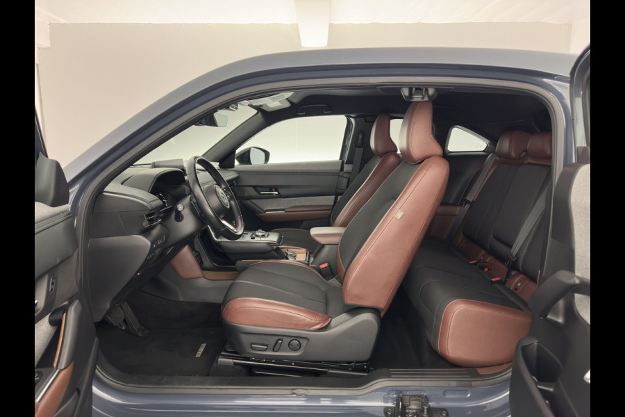 Mazda MX-30 e-SkyActiv 145 First Edition 36 kWh {SOH-92%} (INCL-BTW) Aut.*LEATHER-MICROFIBRE | FULL-LED | NAVI-FULLMAP | KEYLESS | BLIND-SPOT |  ADAPTIVE-CRUISE | HEAD-UP | CAMERA | DIGI-COCKPIT | MEMORY-PACK | SHIFT-PADDLES | 18"ALU*