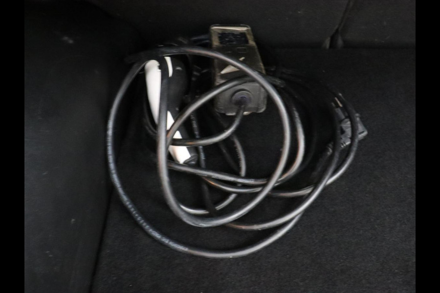 Hyundai Tucson 1.6 T-GDI PHEV Comfort 4WD | Trekhaak | Carplay | Adaptive cruise | Camera | Climate control | Navigatie | Digital Cockpit | Plug In