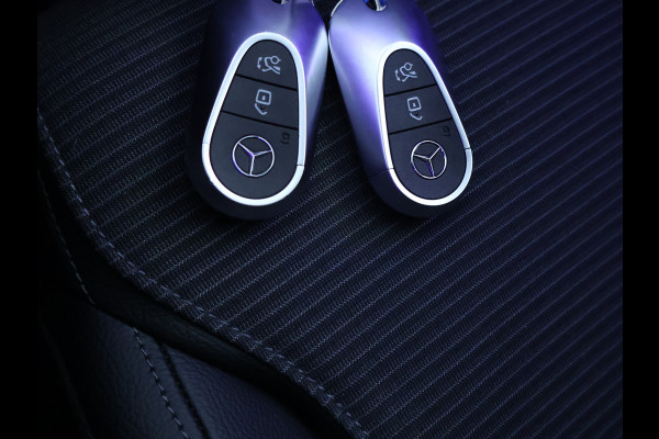 Mercedes-Benz GLC 300 e 4MATIC Plug-In Hybride Trekhaak | Sfeerverlichting | 19 Inch Velgen | Stuur en Stoelverwarming | Memory Voorstoelen. Inclusief 24 maanden MB Certified garantie voor Europa.