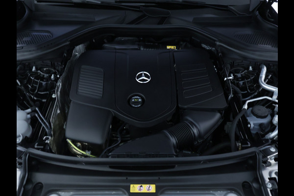 Mercedes-Benz GLC 300 e 4MATIC Plug-In Hybride Trekhaak | Sfeerverlichting | 19 Inch Velgen | Stuur en Stoelverwarming | Memory Voorstoelen. Inclusief 24 maanden MB Certified garantie voor Europa.