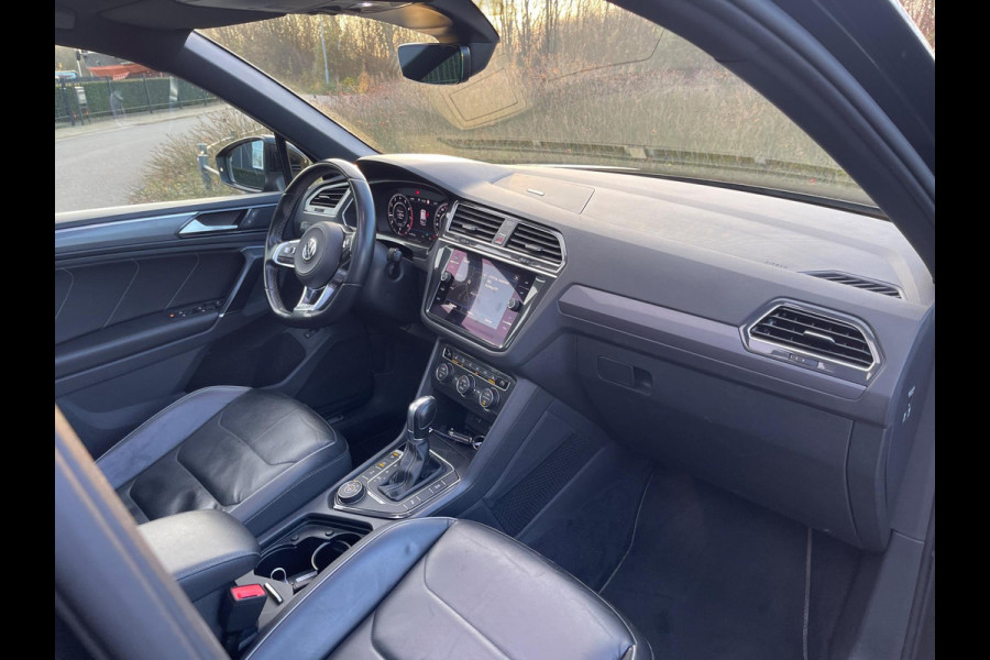 Volkswagen Tiguan 2.0 TSI 4Motion R-Line PANORAMADAK VIRTUAL LED-XENON LEER MEMORY STOELEN ELECTR -TREKHAAK