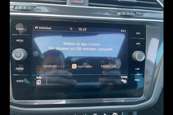 Volkswagen Tiguan 2.0 TSI 4Motion R-Line PANORAMADAK VIRTUAL LED-XENON LEER MEMORY STOELEN ELECTR -TREKHAAK