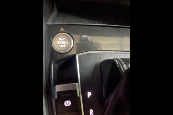 Volkswagen Tiguan 2.0 TSI 4Motion R-Line PANORAMADAK VIRTUAL LED-XENON LEER MEMORY STOELEN ELECTR -TREKHAAK