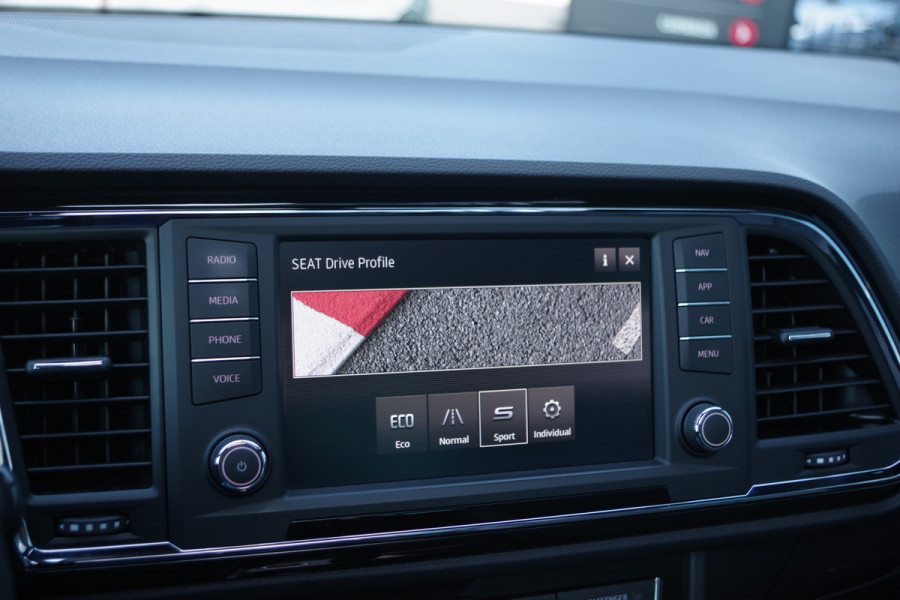 Seat Ateca 1.5 TSI 150 PK Automaat Xcellence Business Intense, Panoramadk, LED, 360 Camera,