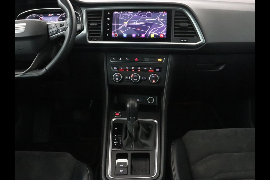 Seat Ateca 2.0 TDI FR Intens | Leder/Alcantara | Stoelverwarming | 360 Camera | Trekhaak | BeatsAudio | Adaptive cruise | Virtual Cockpit | Carplay | Navigatie | Full LED