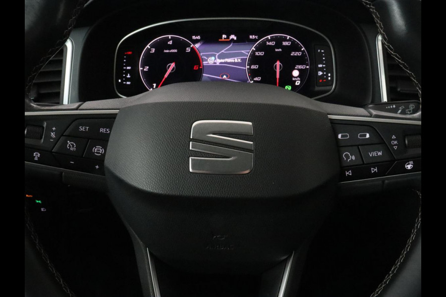 Seat Ateca 2.0 TDI FR Intens | Leder/Alcantara | Stoelverwarming | 360 Camera | Trekhaak | BeatsAudio | Adaptive cruise | Virtual Cockpit | Carplay | Navigatie | Full LED