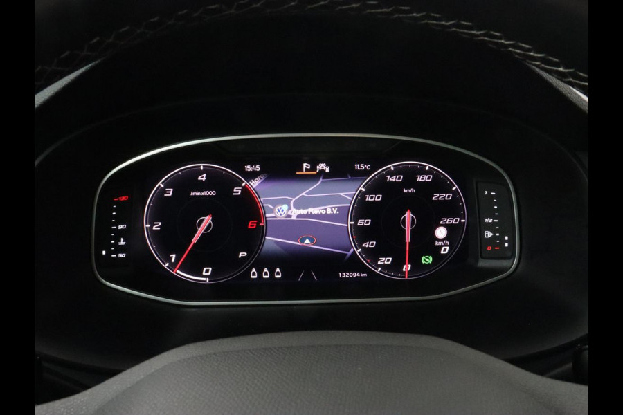Seat Ateca 2.0 TDI FR Intens | Leder/Alcantara | Stoelverwarming | 360 Camera | Trekhaak | BeatsAudio | Adaptive cruise | Virtual Cockpit | Carplay | Navigatie | Full LED