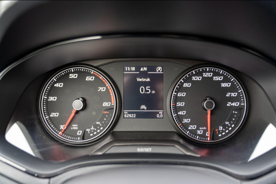 Seat Arona 1.0 TSI FR Business Intense Plus|Prijs incl. 12 mnd garantie|PDC Carplay Camera DAB Stoelverwarming Navigatie Bluetooth