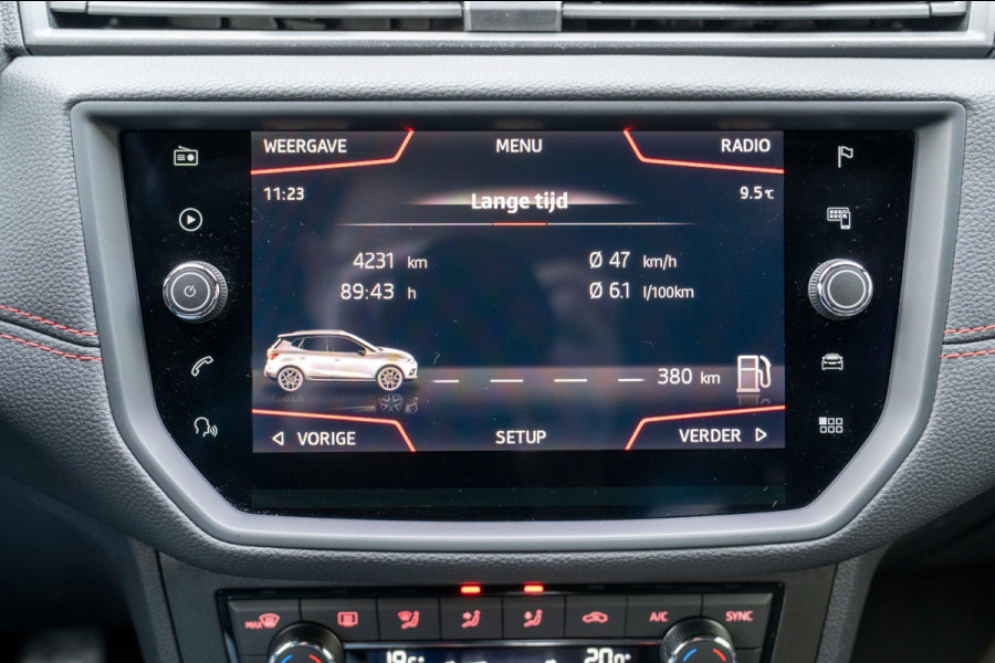 Seat Arona 1.0 TSI FR Business Intense Plus|Prijs incl. 12 mnd garantie|PDC Carplay Camera DAB Stoelverwarming Navigatie Bluetooth