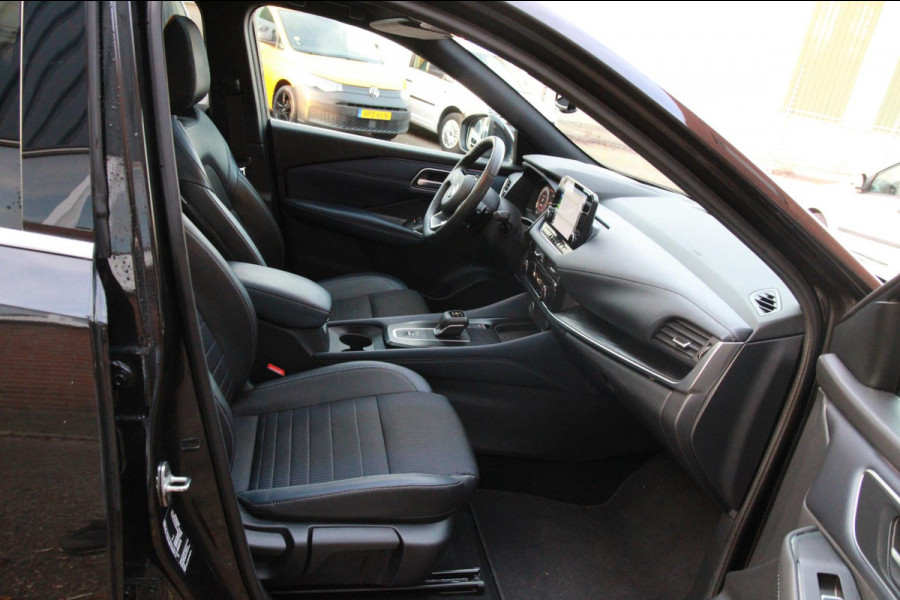 Nissan QASHQAI 1.3 MHEV Xtronic Business Premium AUTOMAAT / Panorama dak / Camera
