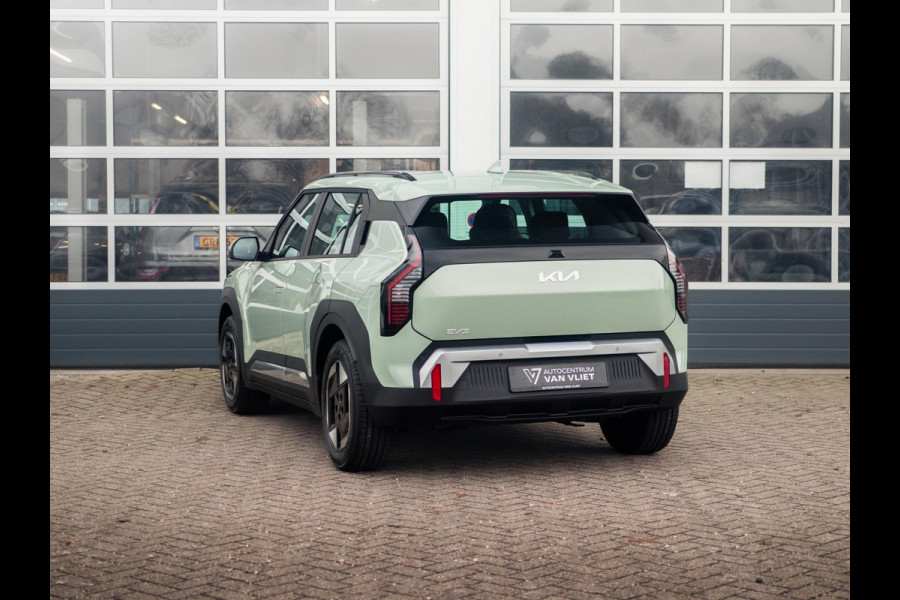 Kia EV3 Air 58.3 kWh | Uit voorraad leverbaar | Navi | 17" | Adapt. Cruise | Clima | PDC | Dakrails |