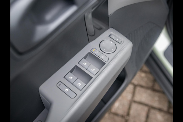 Kia EV3 Air 58.3 kWh | Uit voorraad leverbaar | Navi | 17" | Adapt. Cruise | Clima | PDC | Dakrails |