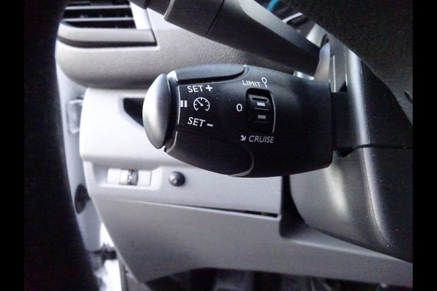 Opel Vivaro-e L2H1 75 kWh 100 % Elektrisch S.O.H. 90% AIRCO NAVIGATIE 3 PERSOONS