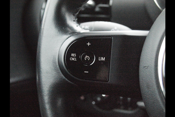 MINI Clubman 1.5 Cooper Business Edition | Rooftop Grey | Camera | Head-Up Display | Apple Camera | Automaat |