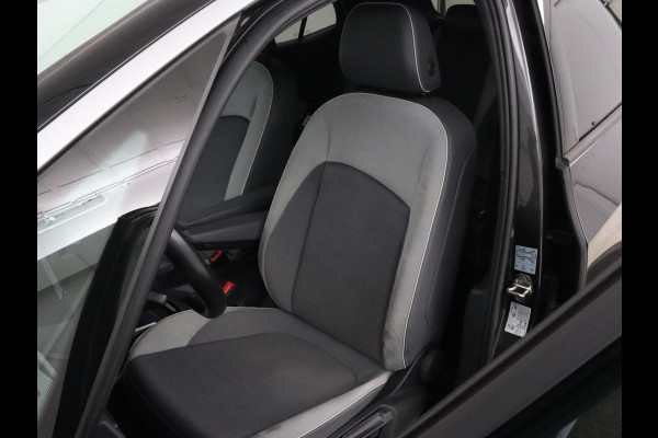 Volkswagen ID.3 First Plus 58 kWh | Stoelverwarming | Adaptive cruise | Matrix LED | Camera | Carplay | Sfeerverlichting | Navigatie | Keyless | Stuurverwarming