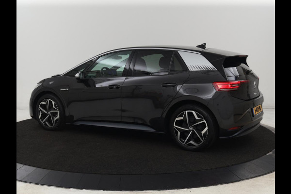 Volkswagen ID.3 First Plus 58 kWh | Stoelverwarming | Adaptive cruise | Matrix LED | Camera | Carplay | Sfeerverlichting | Navigatie | Keyless | Stuurverwarming