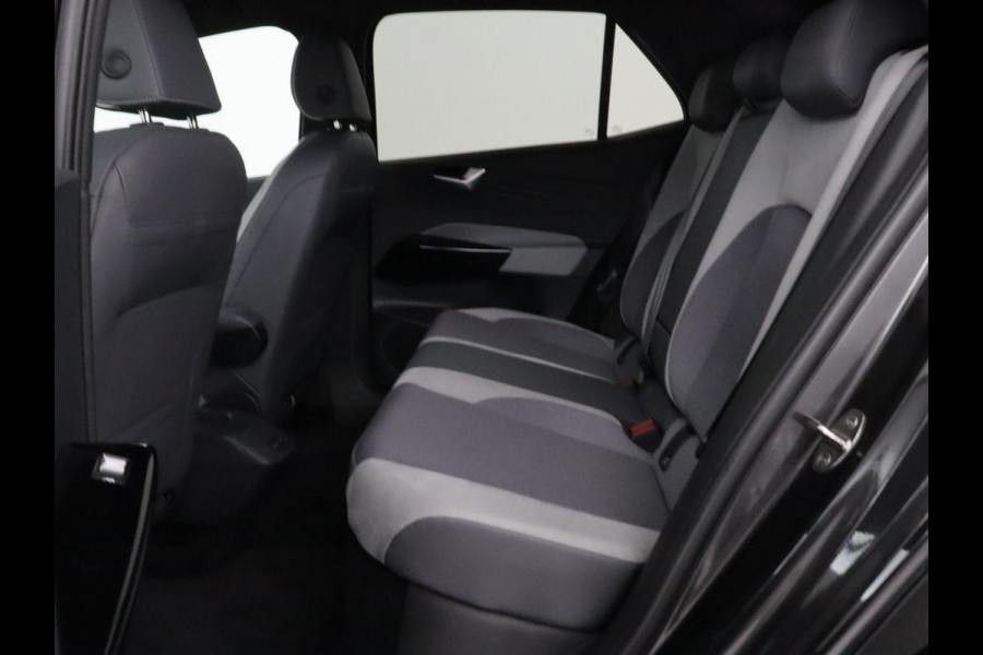 Volkswagen ID.3 First Plus 58 kWh | Stoelverwarming | Adaptive cruise | Matrix LED | Camera | Carplay | Sfeerverlichting | Navigatie | Keyless | Stuurverwarming