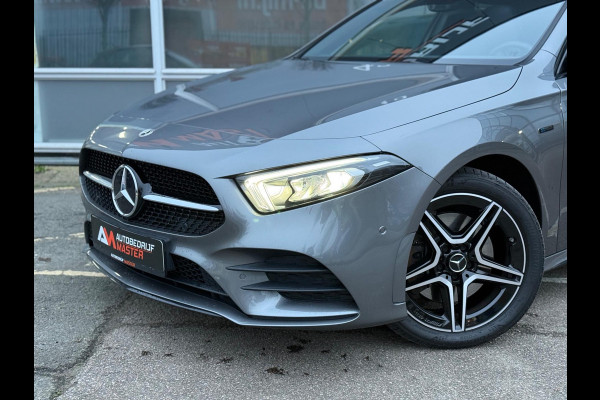 Mercedes-Benz A-Klasse 250 e AMG Line | Pano | Sfeer | Cruise
