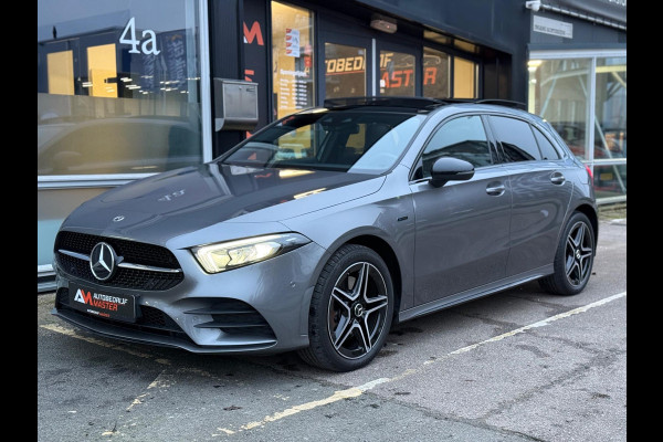 Mercedes-Benz A-Klasse 250 e AMG Line | Pano | Sfeer | Cruise