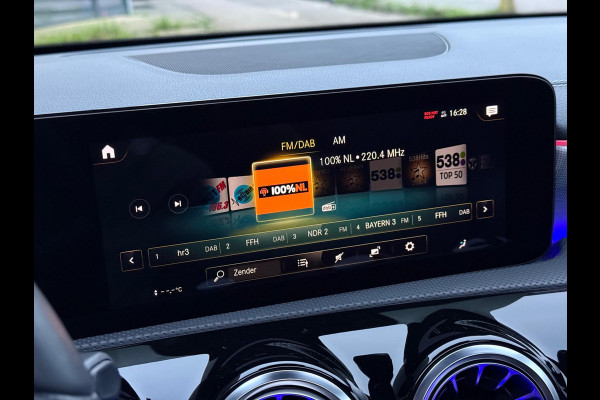 Mercedes-Benz A-Klasse 250 e AMG Line | Pano | Sfeer | Cruise