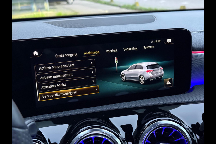 Mercedes-Benz A-Klasse 250 e AMG Line | Pano | Sfeer | Cruise