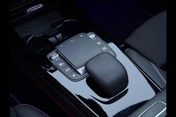 Mercedes-Benz A-Klasse 250 e AMG Line | Pano | Sfeer | Cruise