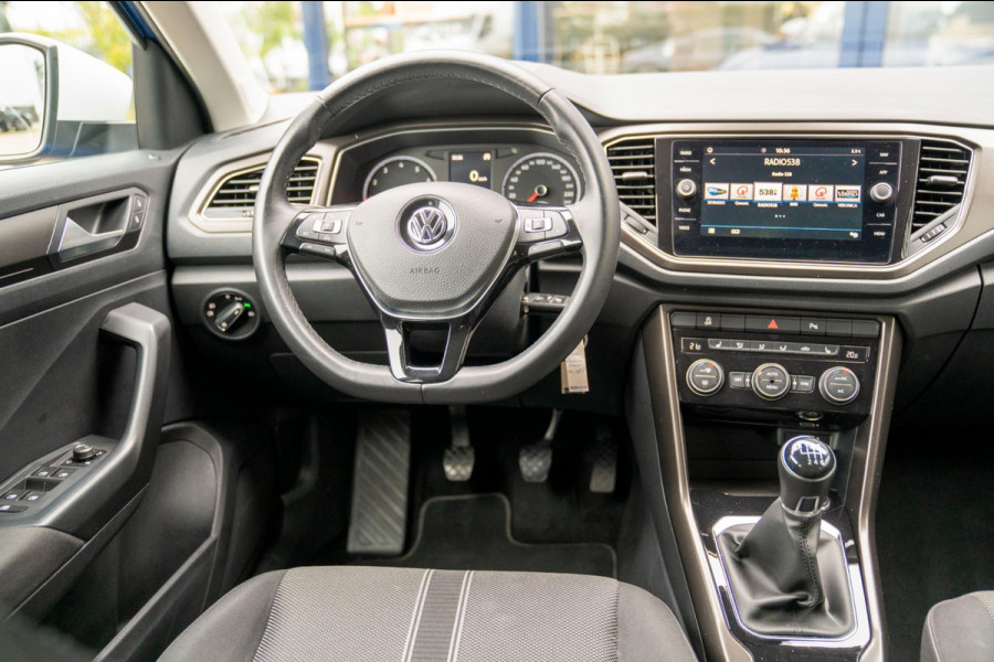 Volkswagen T-Roc 1.0 TSI Style |Prijs rijklaar incl 12 mnd garantie|Navi Winterpakket Clima Lane-front assist