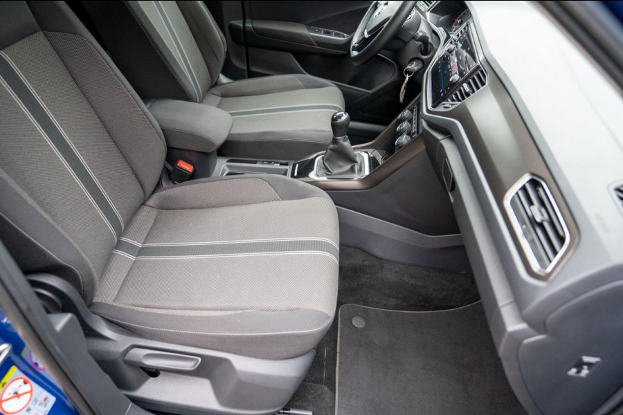 Volkswagen T-Roc 1.0 TSI Style |Prijs rijklaar incl 12 mnd garantie|Navi Winterpakket Clima Lane-front assist