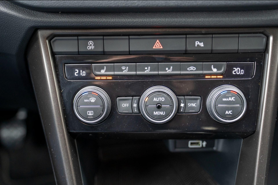 Volkswagen T-Roc 1.0 TSI Style |Prijs rijklaar incl 12 mnd garantie|Navi Winterpakket Clima Lane-front assist