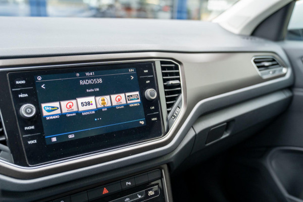 Volkswagen T-Roc 1.0 TSI Style |Prijs rijklaar incl 12 mnd garantie|Navi Winterpakket Clima Lane-front assist
