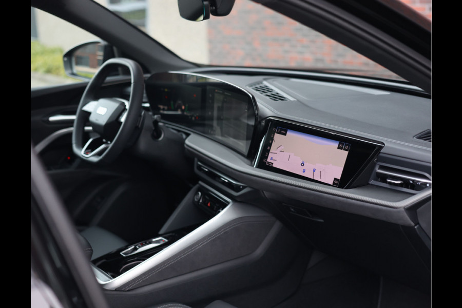 Audi Q5 Sportback e-hybrid quattro S edition Competition