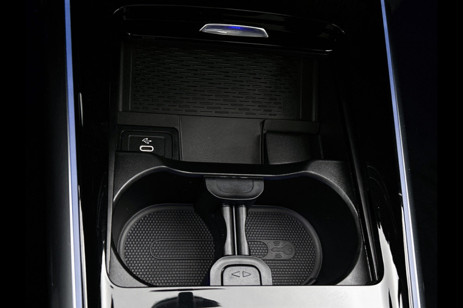 Mercedes-Benz GLA 250 e Business Solution AMG | AMG Line Plus pakket | Head-up Display | Memorypakket | Dodehoekassistent | Smartphone integratie | 360° camera | Augmented Reality navigatie | 20 inch AMG velgen |