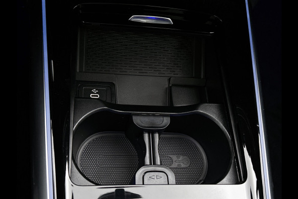 Mercedes-Benz GLA 250 e Business Solution AMG | AMG Line Plus pakket | Head-up Display | Memorypakket | Dodehoekassistent | Smartphone integratie | 360° camera | Augmented Reality navigatie | 20 inch AMG velgen |