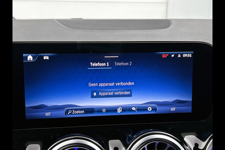 Mercedes-Benz GLA 250 e Business Solution AMG | AMG Line Plus pakket | Head-up Display | Memorypakket | Dodehoekassistent | Smartphone integratie | 360° camera | Augmented Reality navigatie | 20 inch AMG velgen |