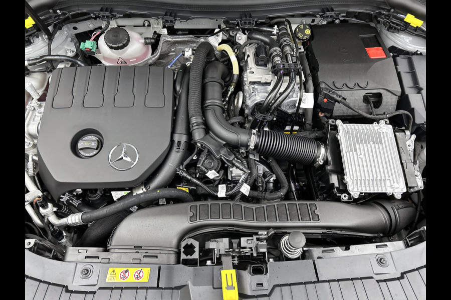 Mercedes-Benz GLA 250 e Business Solution AMG | AMG Line Plus pakket | Head-up Display | Memorypakket | Dodehoekassistent | Smartphone integratie | 360° camera | Augmented Reality navigatie | 20 inch AMG velgen |