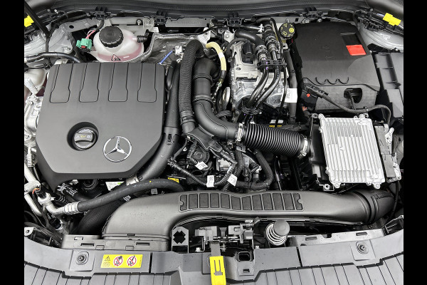 Mercedes-Benz GLA 250 e Business Solution AMG | AMG Line Plus pakket | Head-up Display | Memorypakket | Dodehoekassistent | Smartphone integratie | 360° camera | Augmented Reality navigatie | 20 inch AMG velgen |