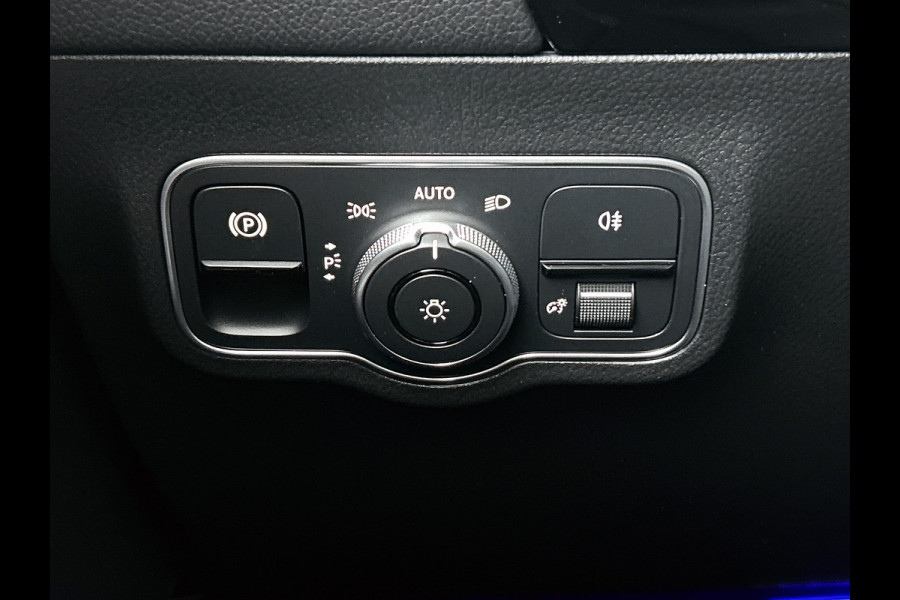 Mercedes-Benz GLA 250 e Business Solution AMG | AMG Line Plus pakket | Head-up Display | Memorypakket | Dodehoekassistent | Smartphone integratie | 360° camera | Augmented Reality navigatie | 20 inch AMG velgen |